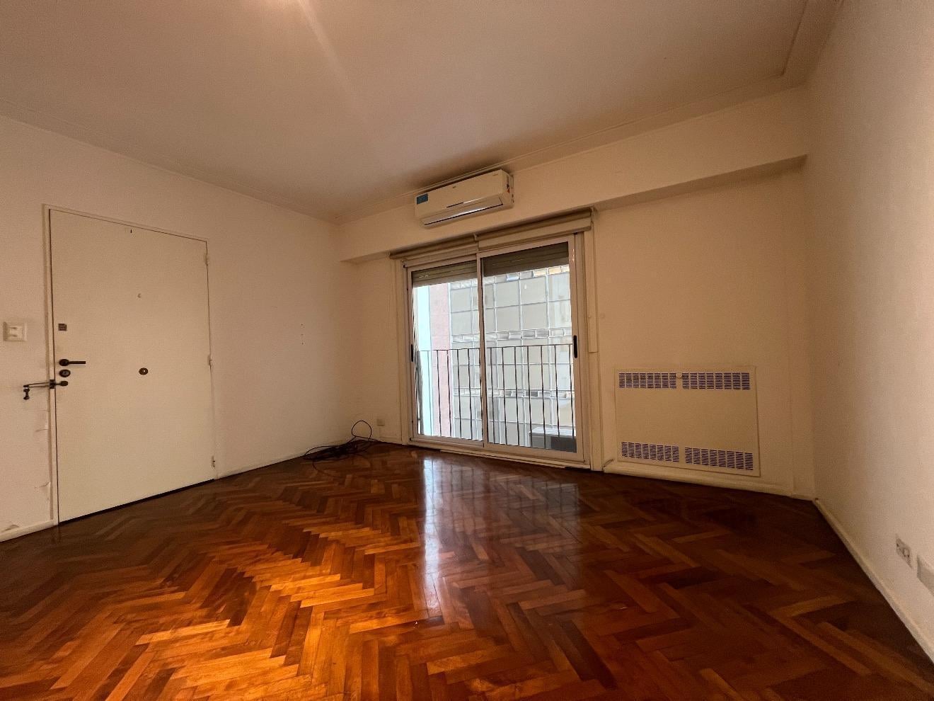 Foto de VENTA TRES AMBIENTES AMPLIOS CON COCHERA Y VIGILANCIA 24 HS, imagen 3