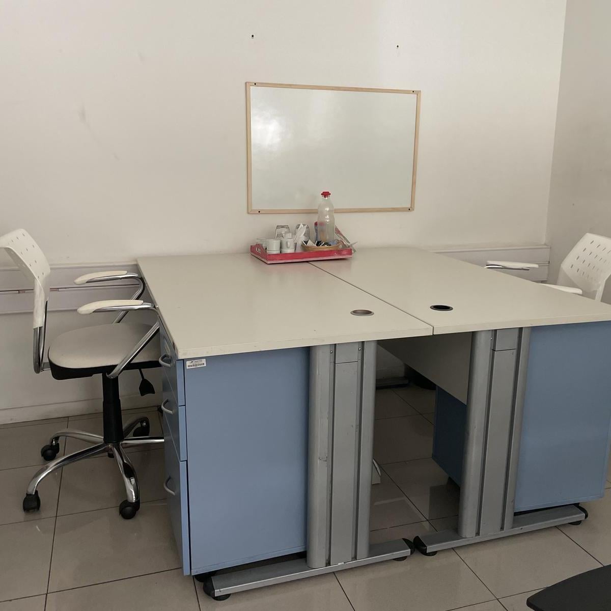 Foto de 310m2 en 2 plantas. Exc Inmueble comercial en el Centro de Flores, imagen 2