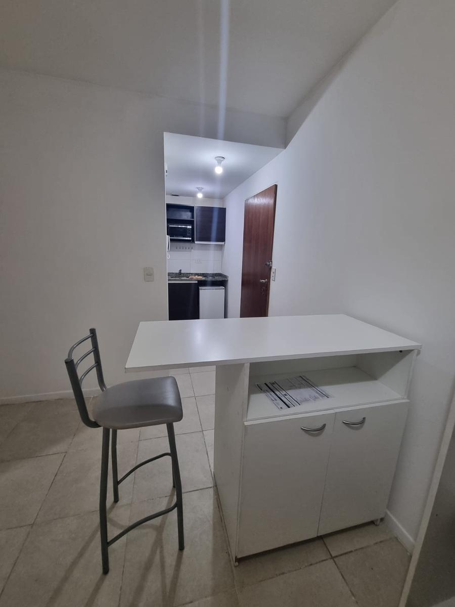 Monoambiente Apto Profesional en Excelente Ubicación 2