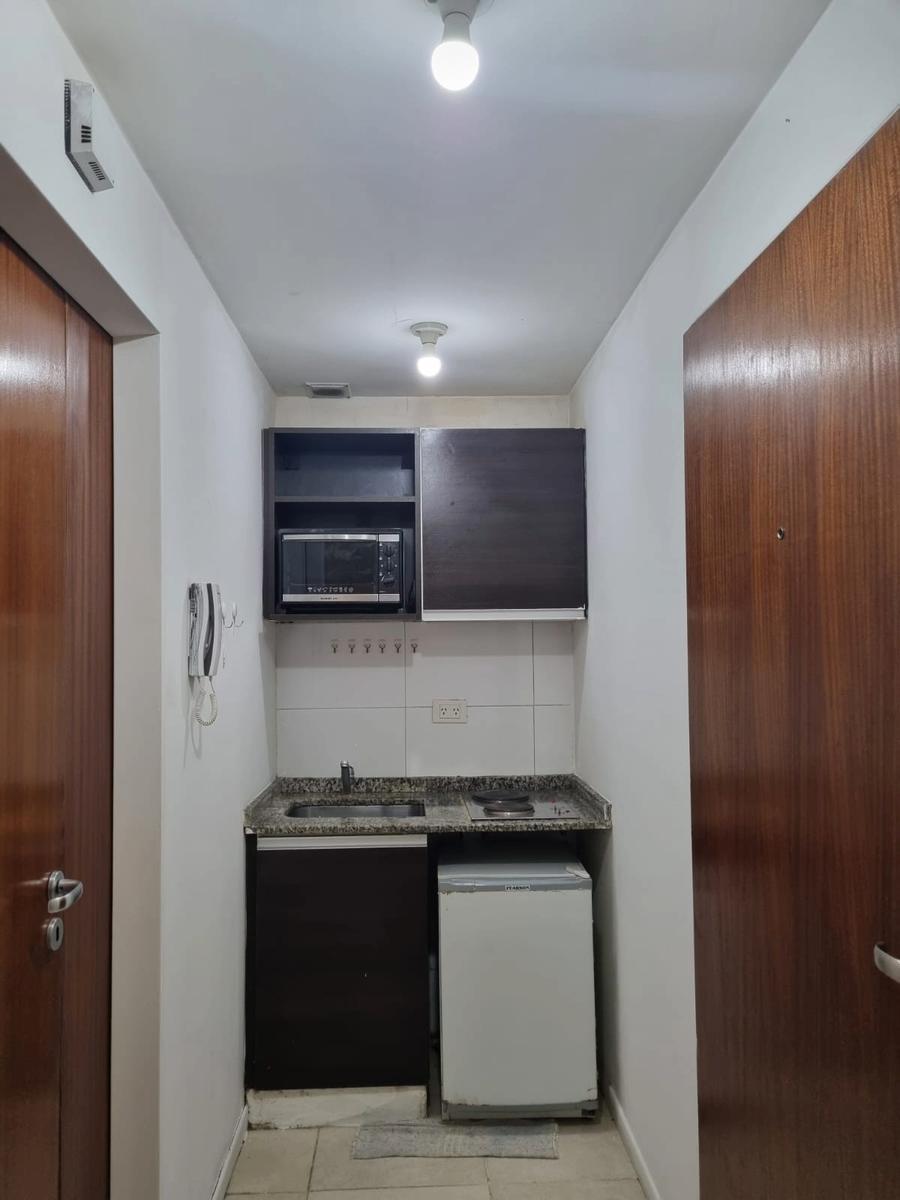 Monoambiente Apto Profesional en Excelente Ubicación 4