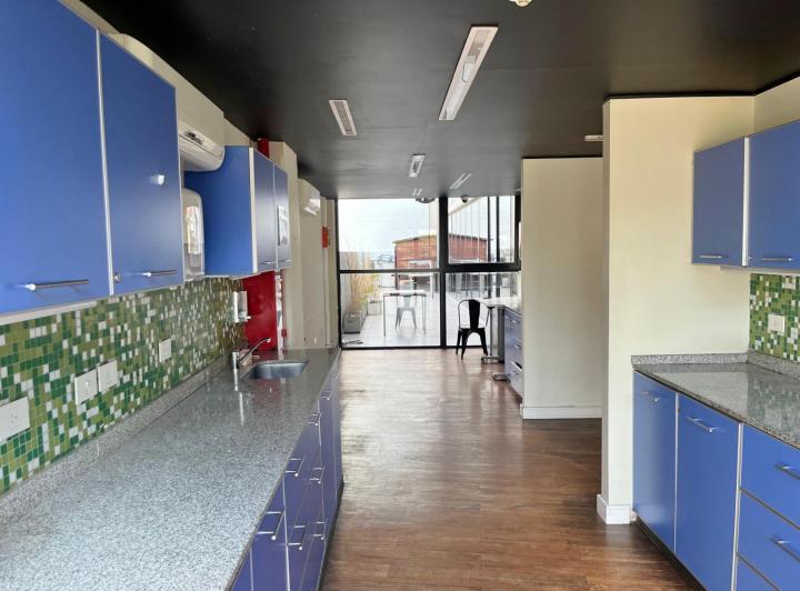 Foto de Excelente Piso de Oficinas. Con vista abierta! Excelente conectividad., imagen 4