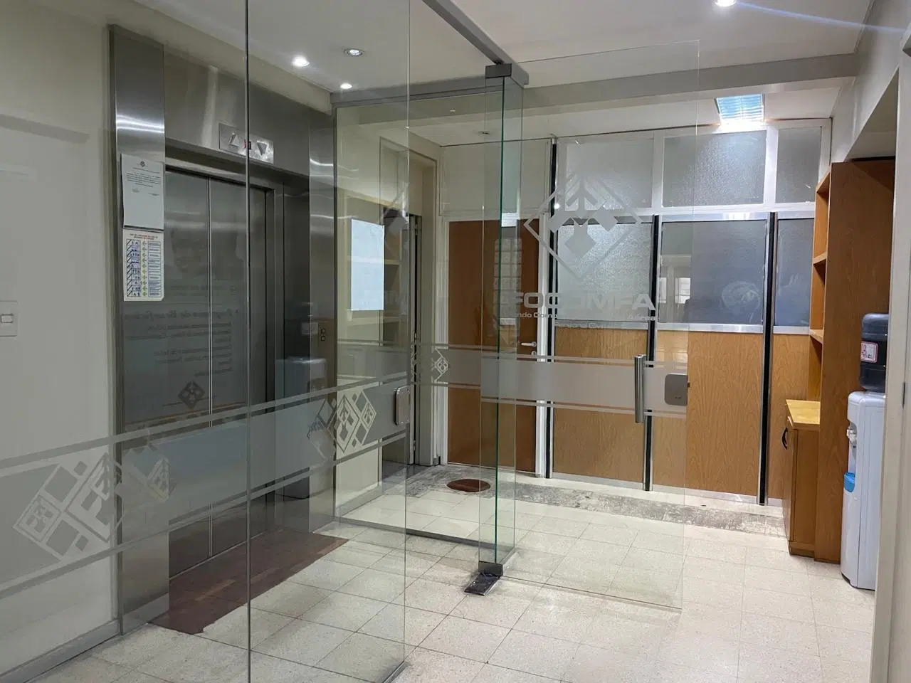 Excelente Oficina de 126mts. Zona tribunales 3