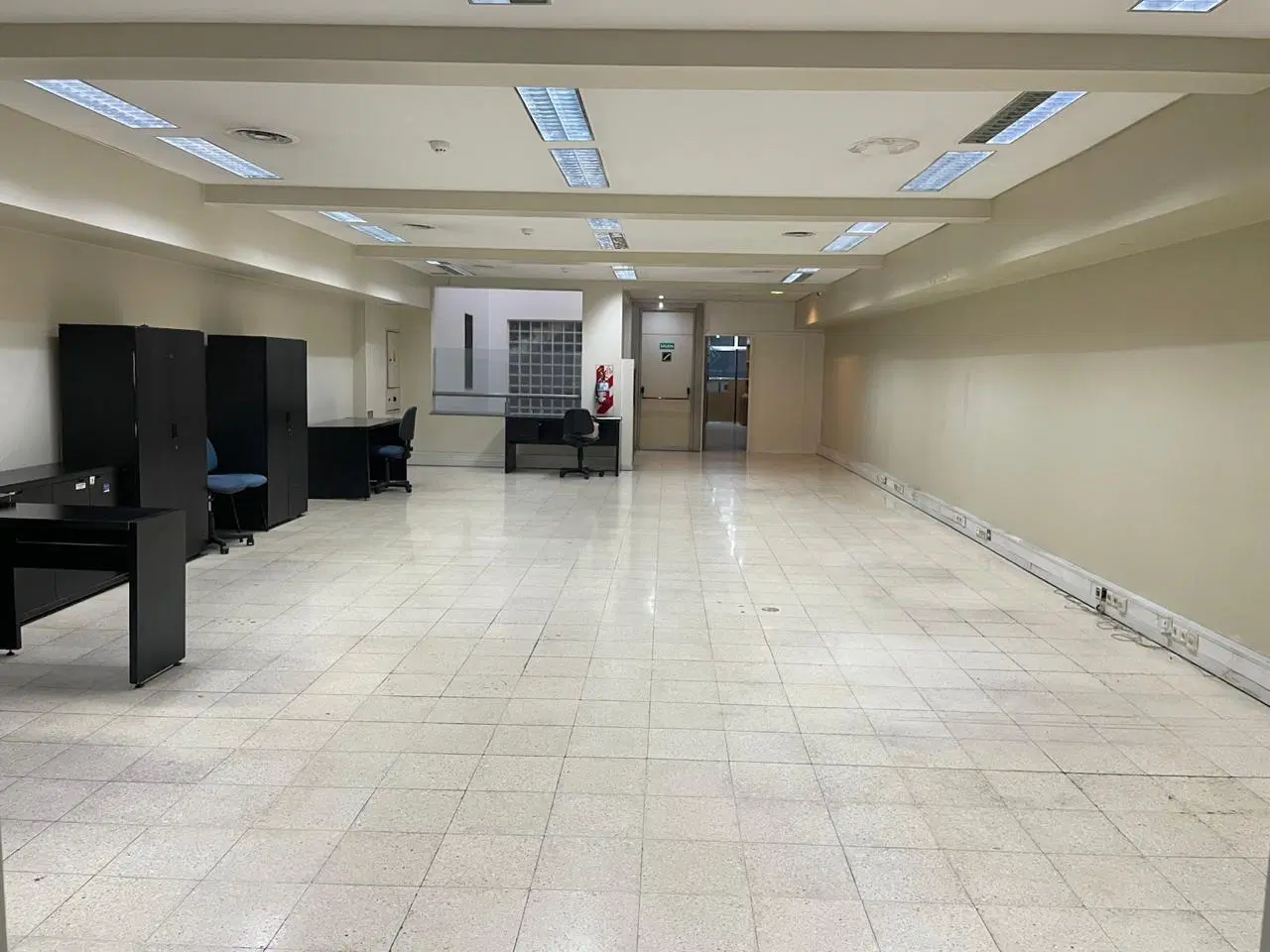 Excelente Oficina de 126mts. Zona tribunales 5