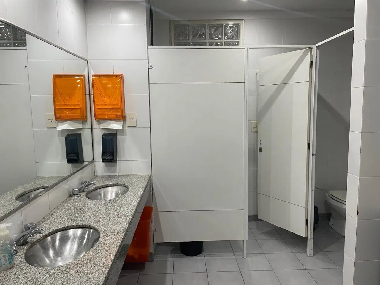 Excelente Oficina de 126mts. Zona tribunales 2