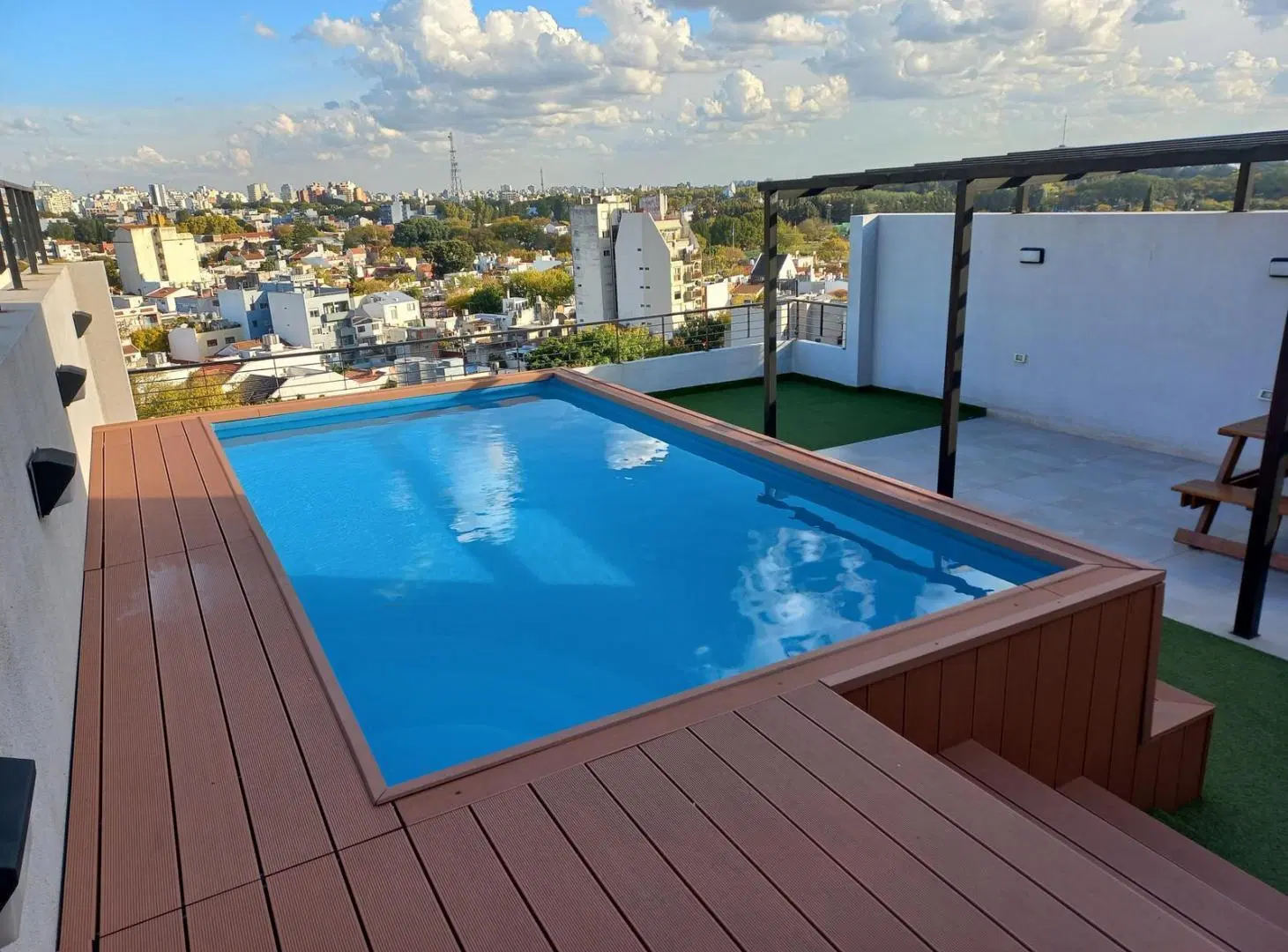 DUPLEX Distribuido en  4 Ambientes. SAAVEDRA 5