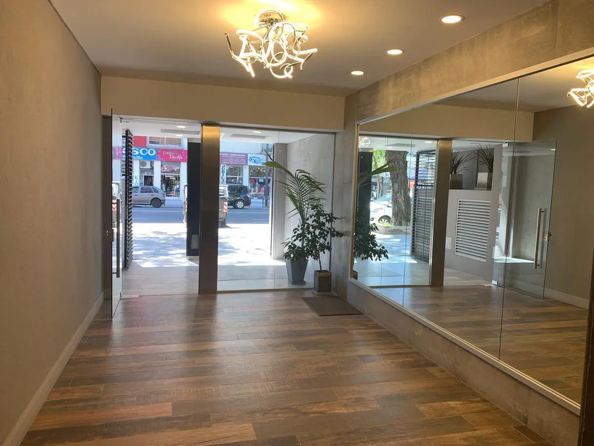 DUPLEX Distribuido en  4 Ambientes. SAAVEDRA 4