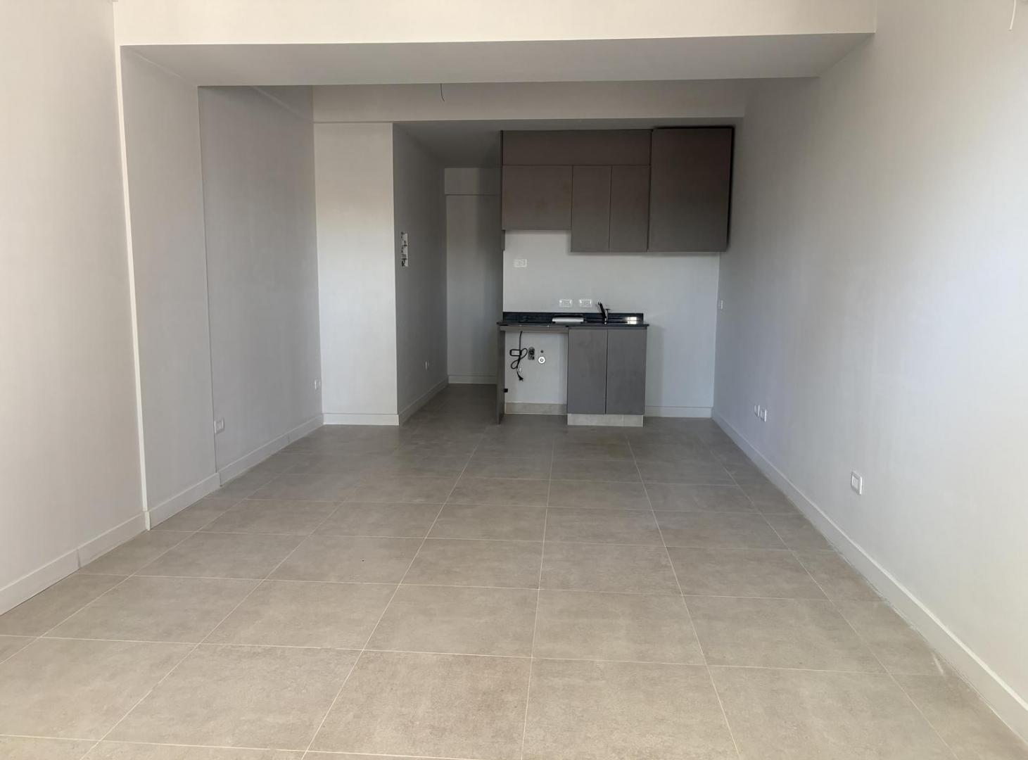 Foto de A Estrenar. Monoambiente con patio ó cochera con entrada independiente!, imagen 2