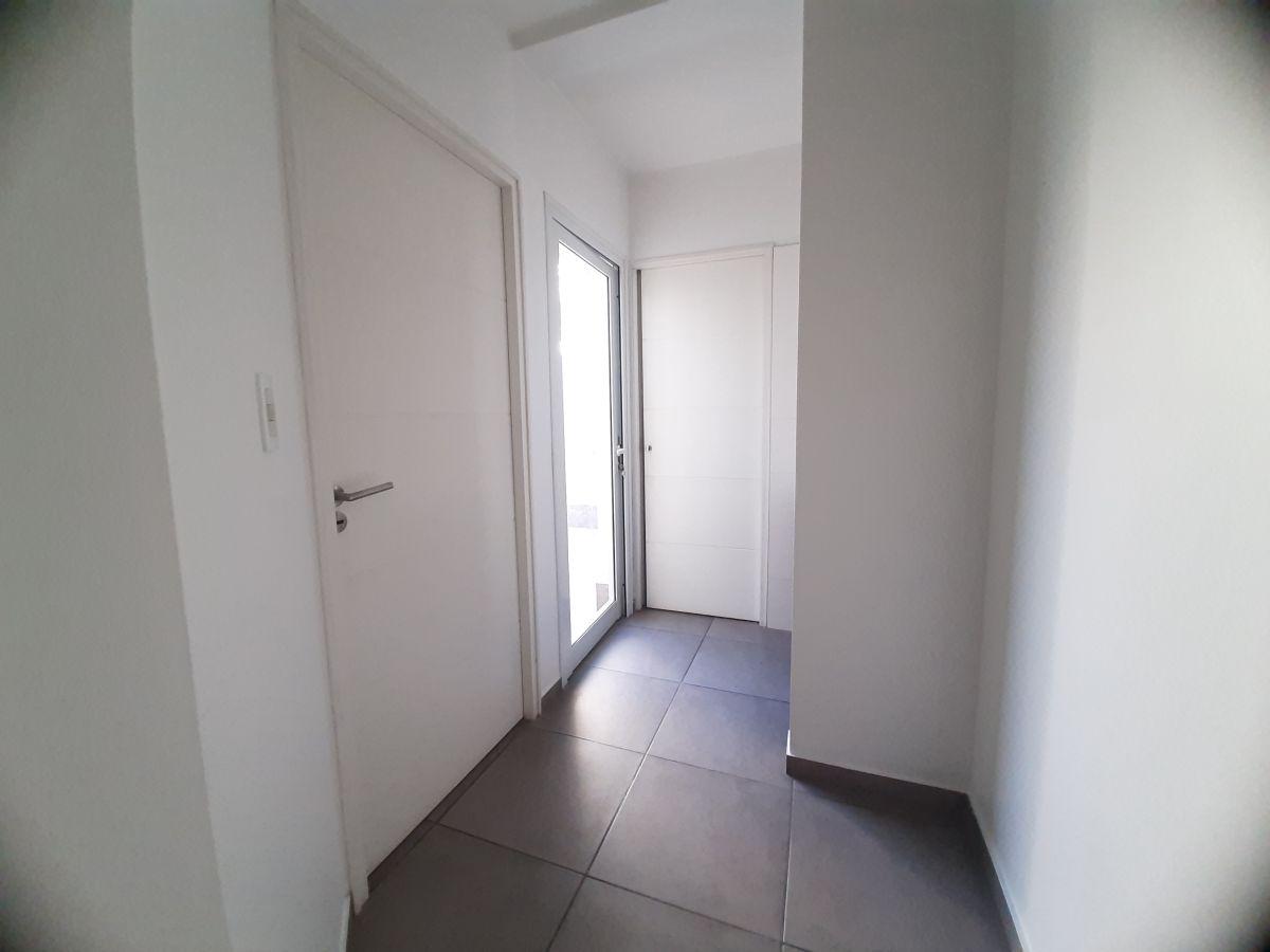 Foto de Alquiler Departamento 1 Dormitorio en Planta Baja con Cochera y Patio, imagen 3