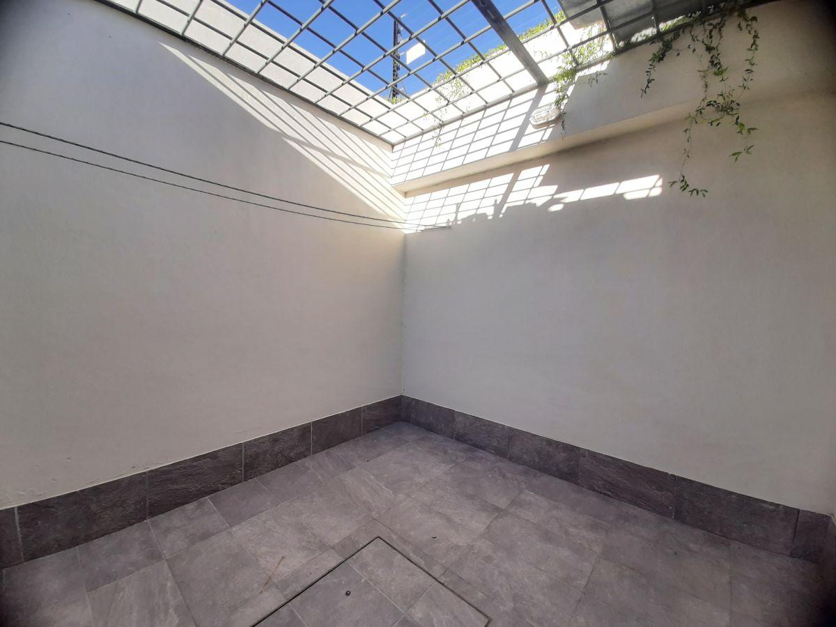 Foto de Alquiler Departamento 1 Dormitorio en Planta Baja con Cochera y Patio, imagen 5