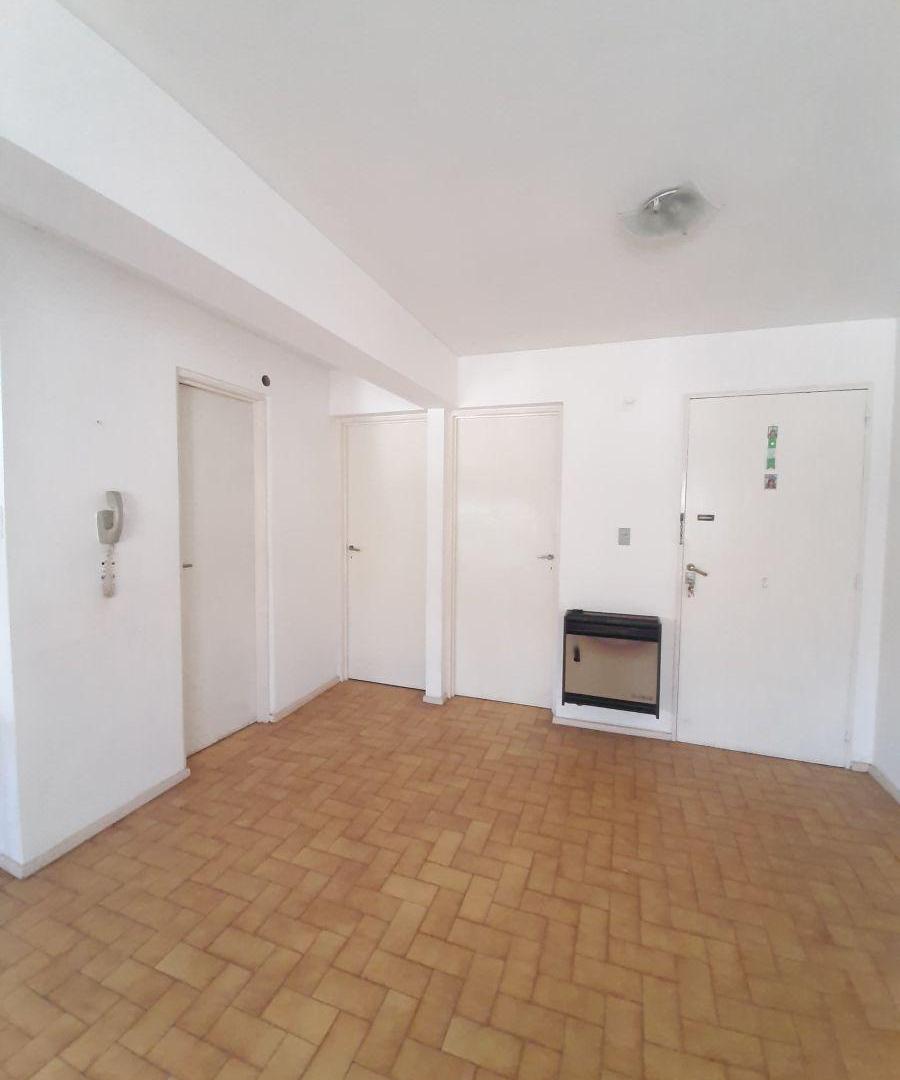 Foto de ALQUILER DEPARTAMENTO FRONTAL, UN DORMITORIO, BARRIO CIVICO, MENDOZA, imagen 1