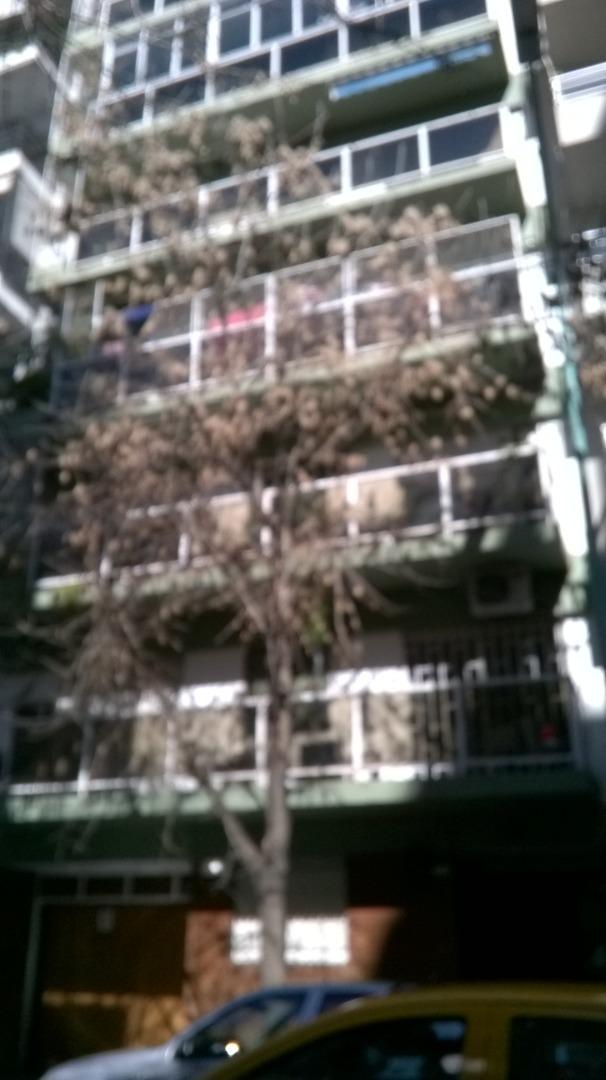 MONOAMBIENTE CON BALCON