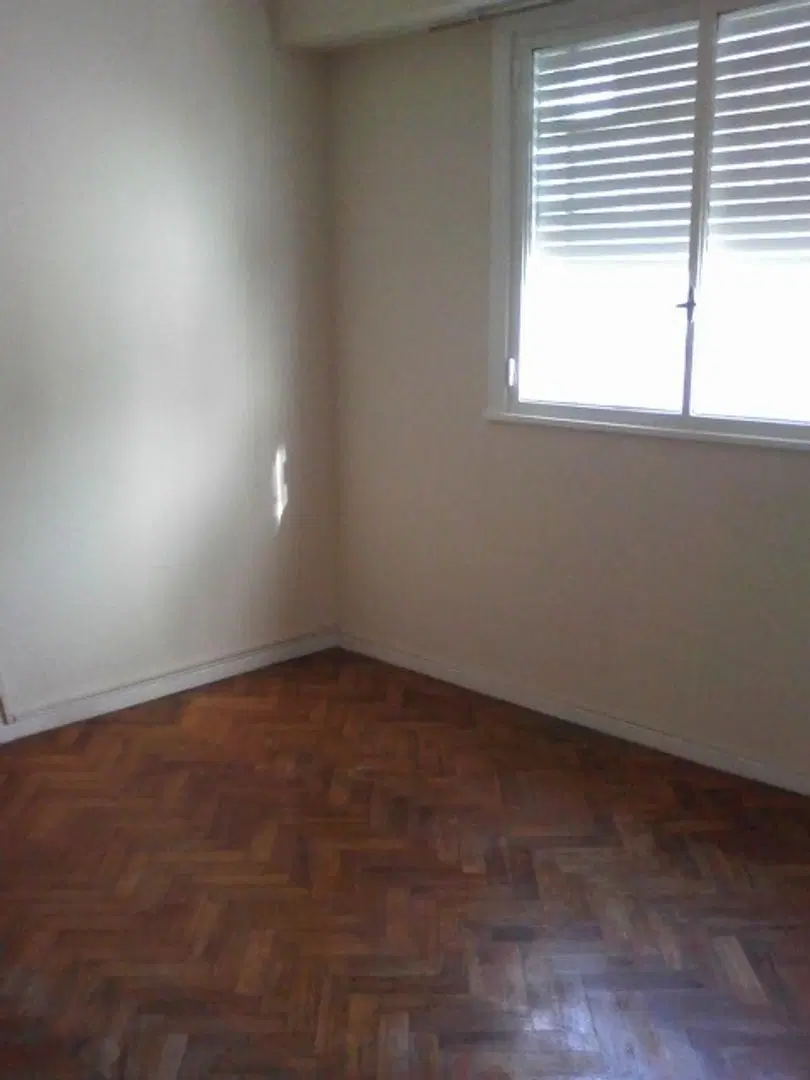 3 AMBIENTES 2° PISO POR ESCALERA 3