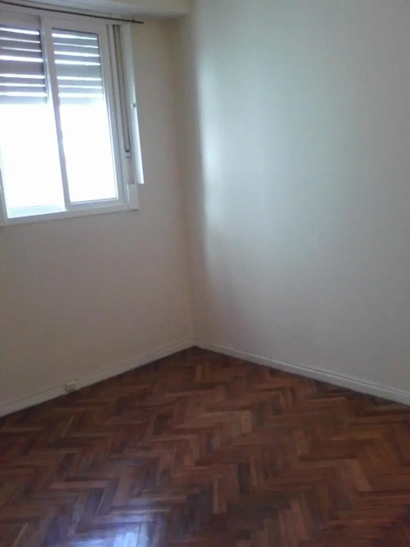 3 AMBIENTES 2° PISO POR ESCALERA 4