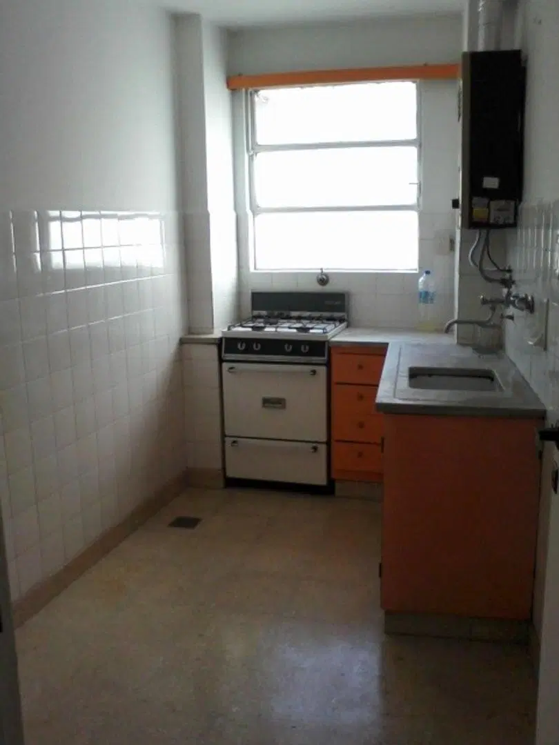 3 AMBIENTES 2° PISO POR ESCALERA 8