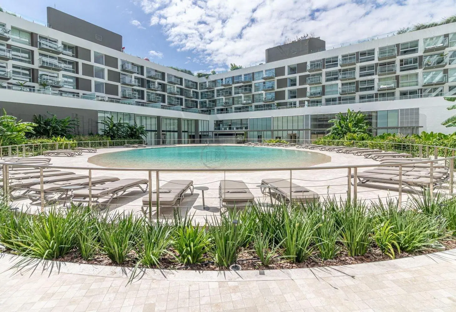 3 Ambientes Premium Amoblado con Vista a la Piscina | Concepción Live 3