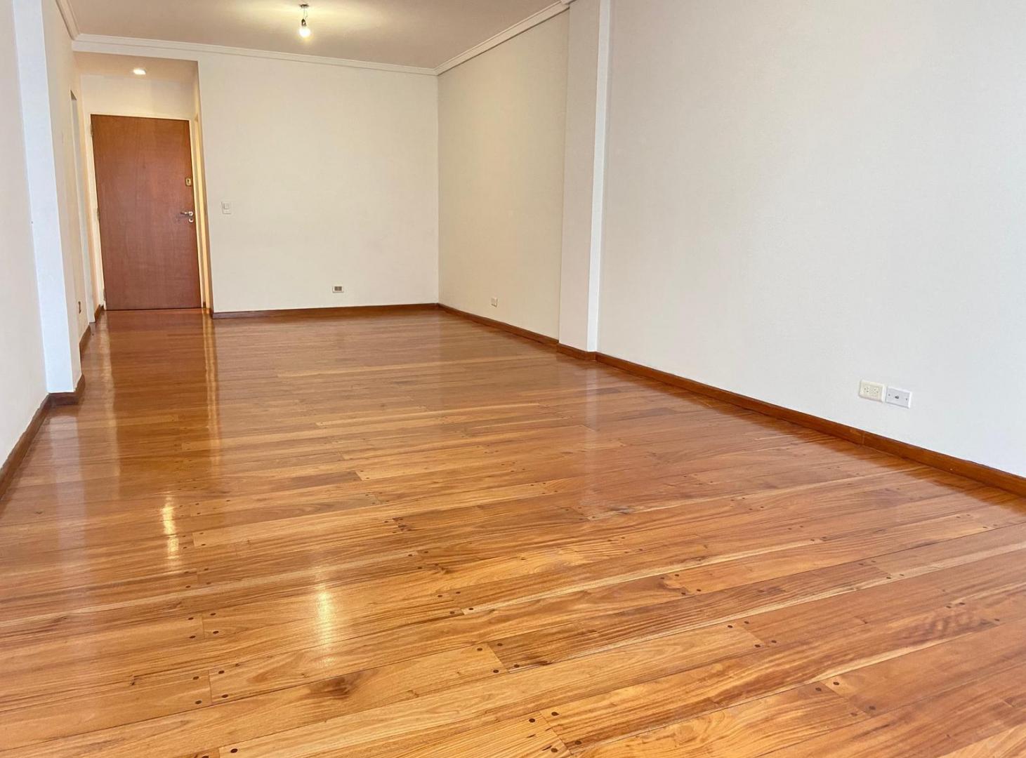 Foto de Departamento en venta cuatro ambientes, con cochera fija., imagen 5