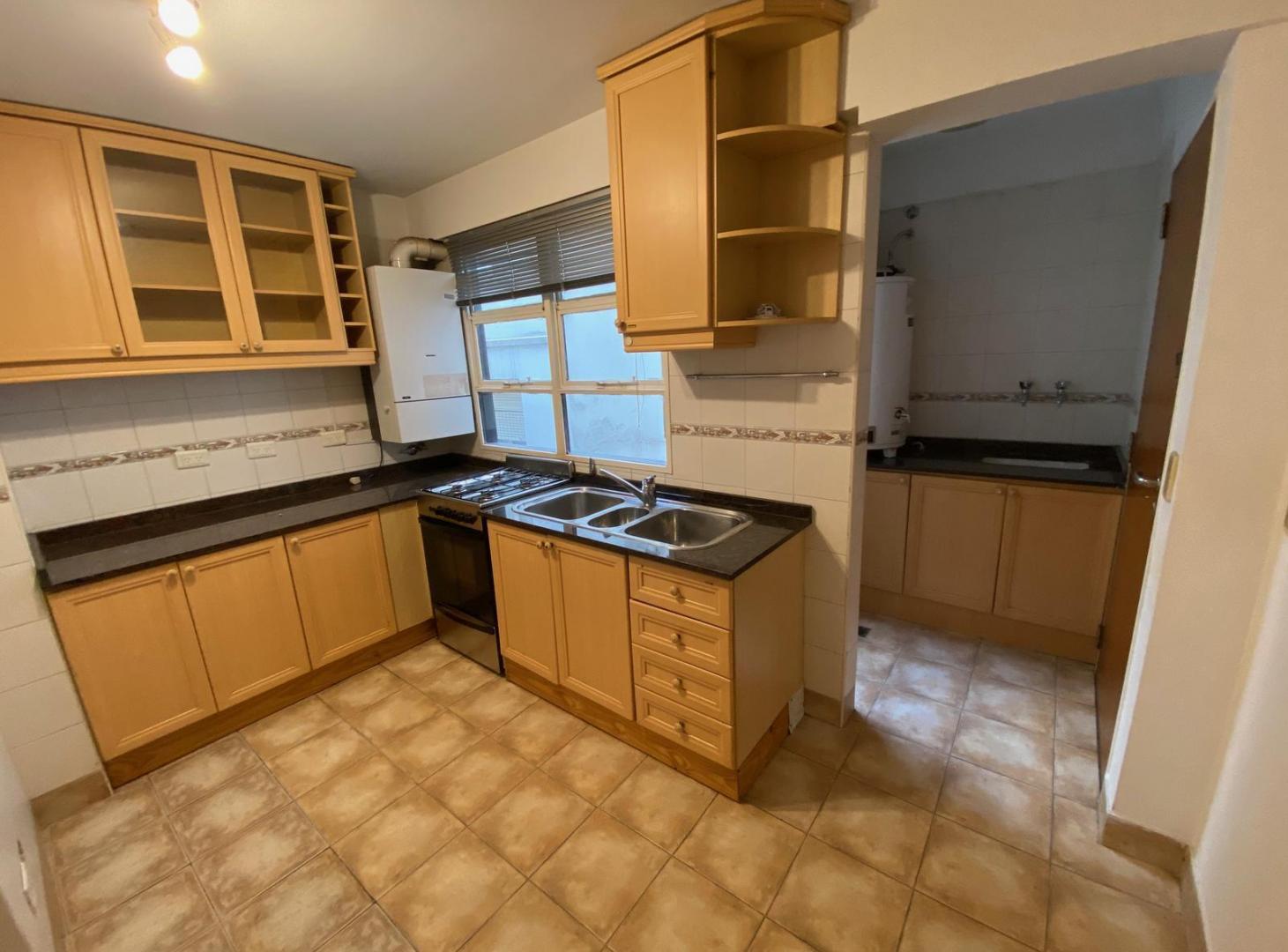 Foto de Departamento en venta cuatro ambientes, con cochera fija., imagen 3