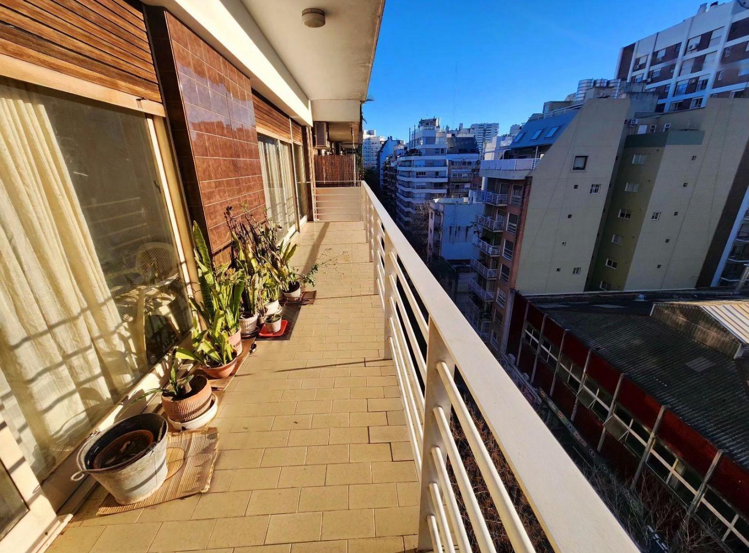 Foto de Departamento en Venta 4 ambientes con cochera, imagen 2