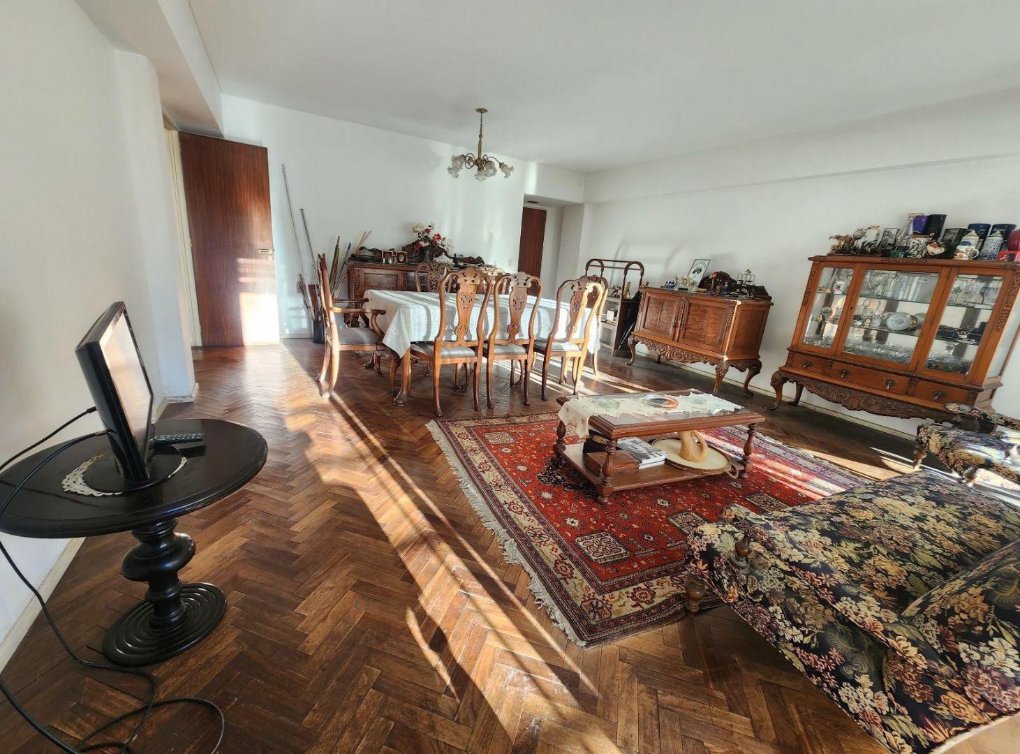 Foto de Departamento en Venta 4 ambientes con cochera, imagen 3