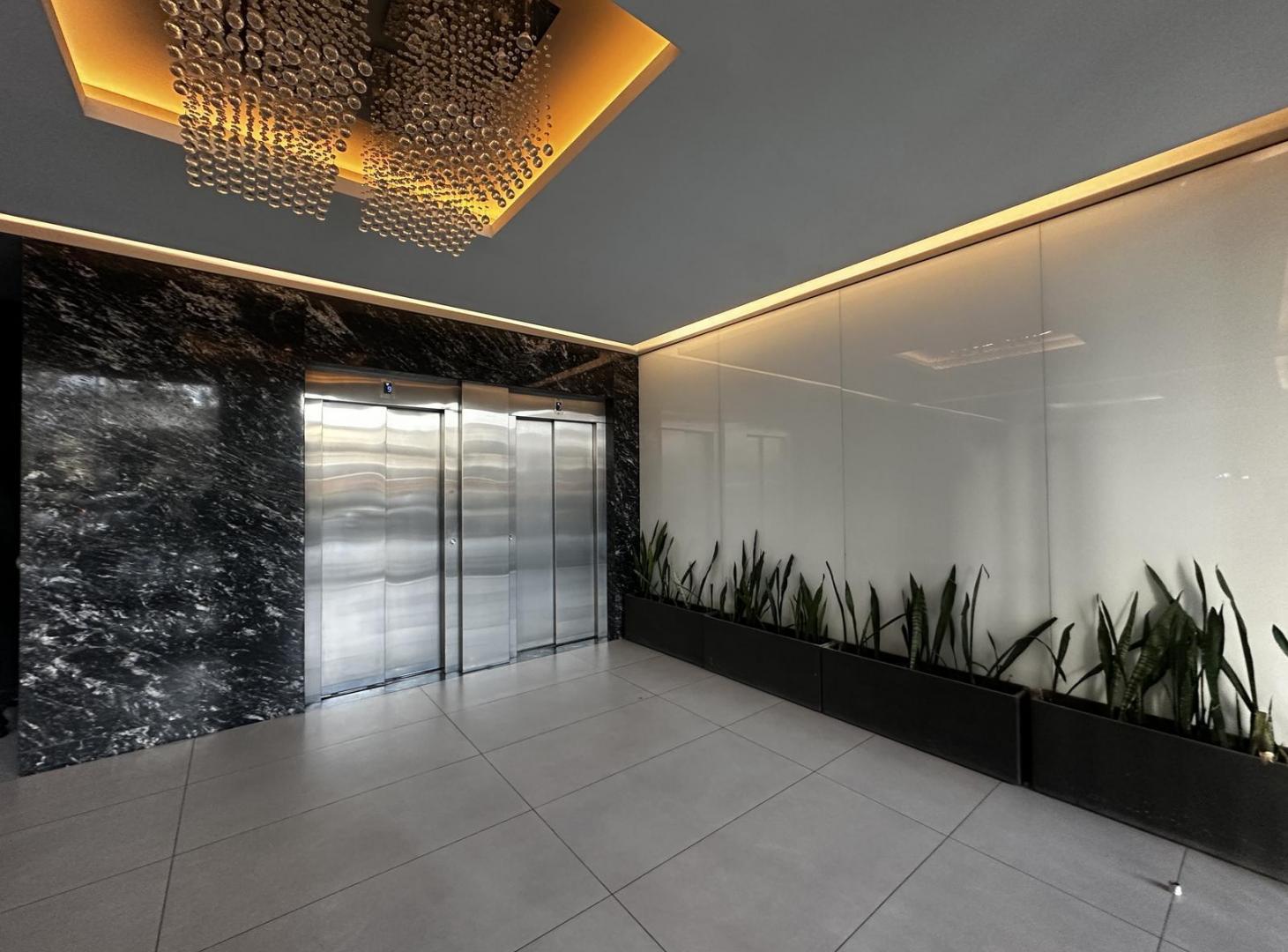 Foto de 3 Ambientes de 110 m² con Patio y Amenities - Incluye cochera, imagen 2