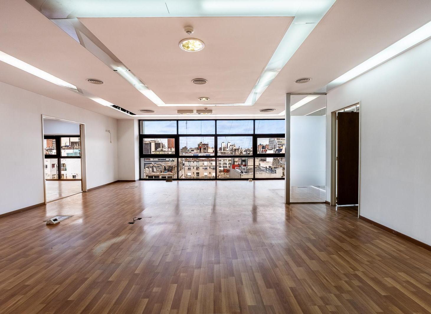 Foto de Exclusiva Oficina de 250 m² | Excelente Estado, imagen 1