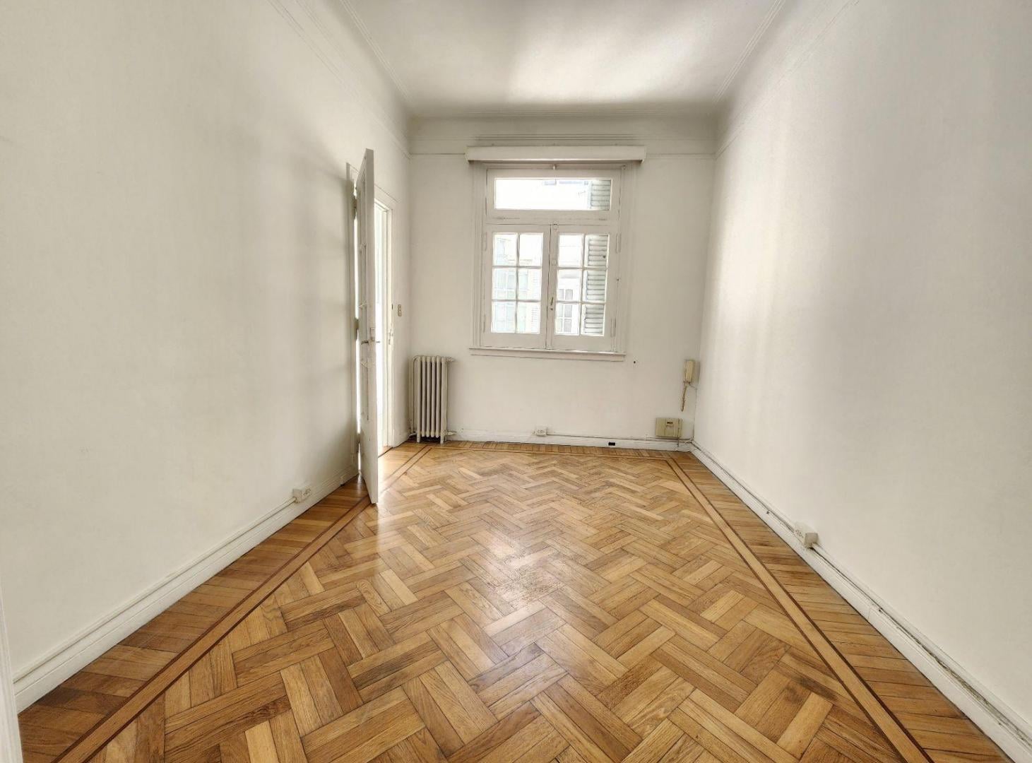 Foto de Departamento 85 m² | 4 / 5 Despachos | Solo Comercial | Muy Luminoso, imagen 4