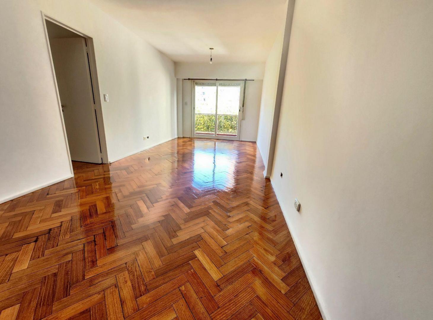 Foto de Departamento en alquiler 5 ambientes con cochera Solo uso comercial, imagen 3