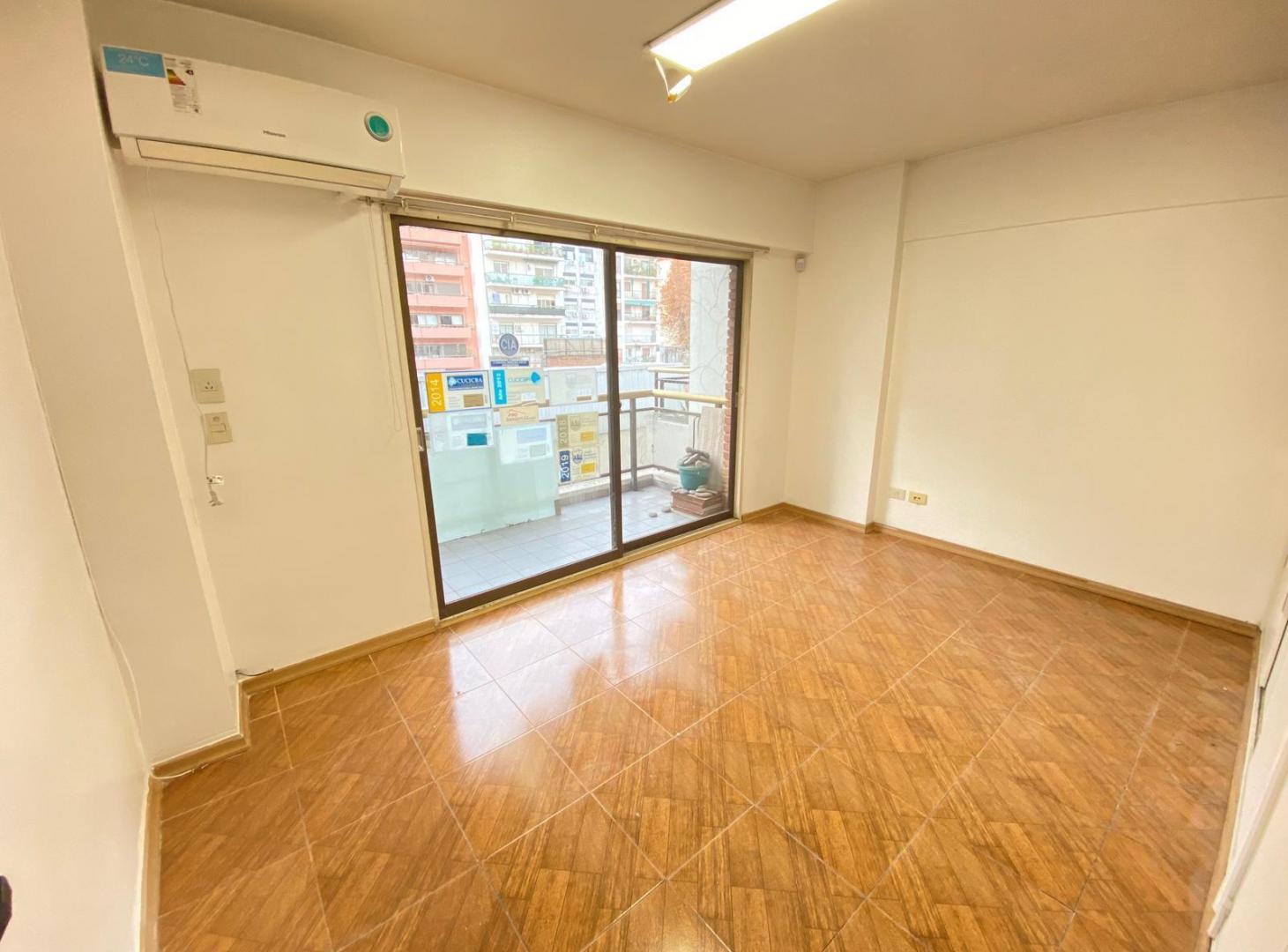 Foto de Monoambiente dividido. 40 m² | Balcón | Despacho privado | Apto, imagen 1
