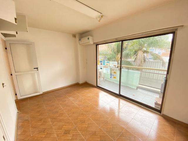 Foto de Monoambiente dividido. 40 m² | Balcón | Despacho privado | Apto, imagen 2