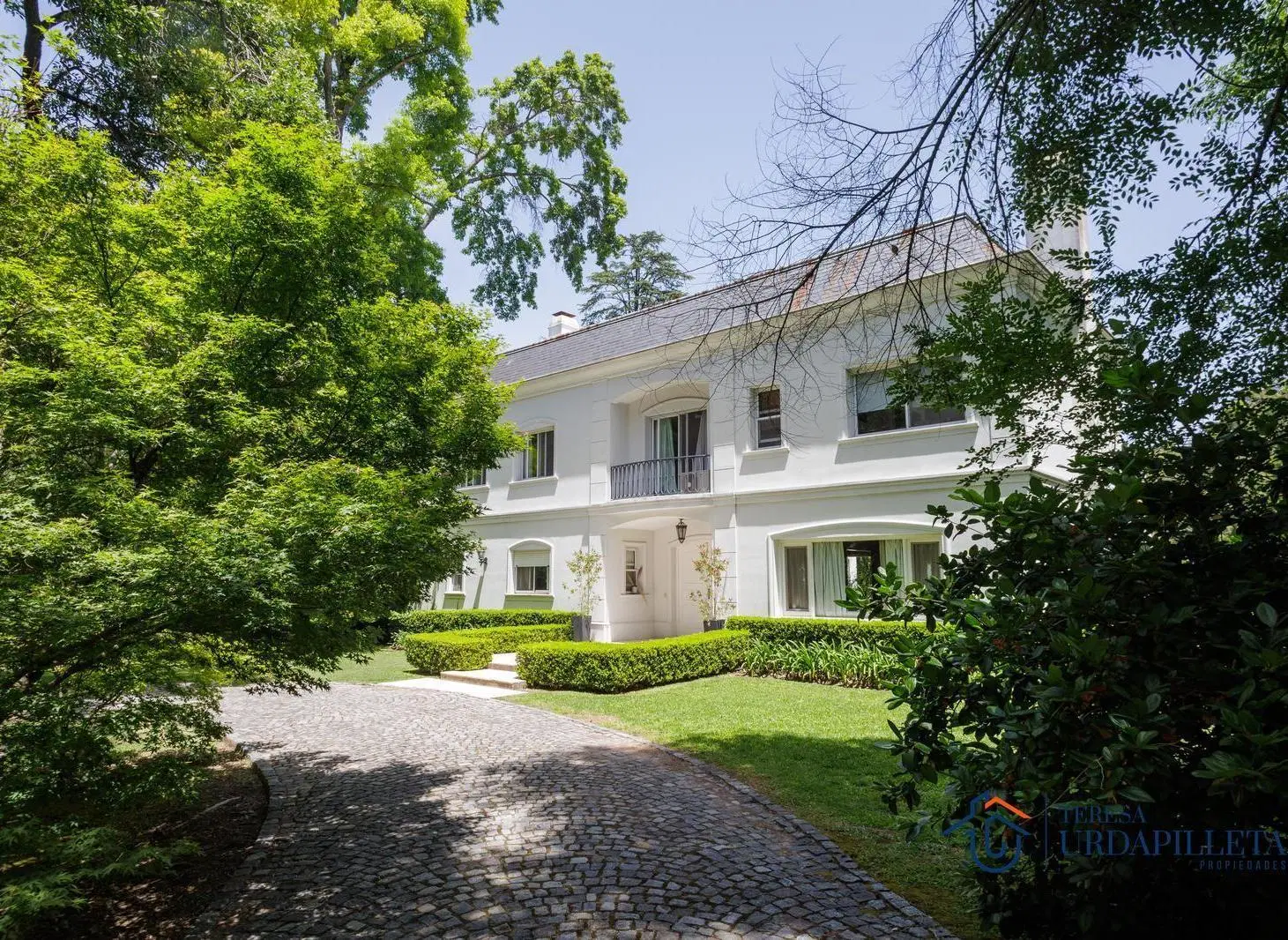 Casa en venta en Golf Club Argentino - Jardin parquizado - 5 dormitorios 4