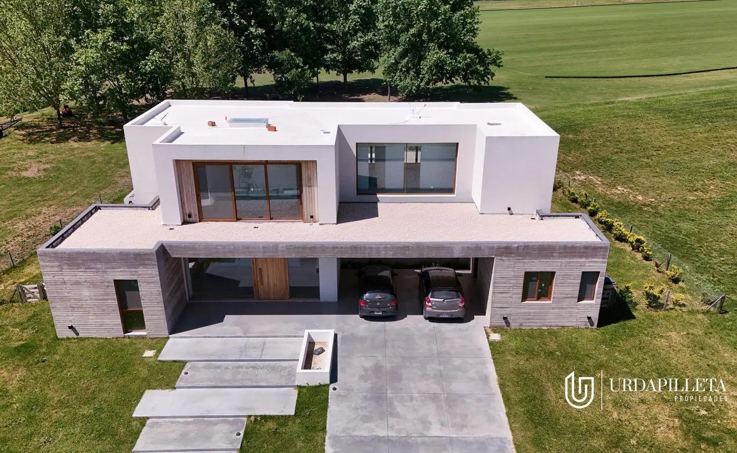 Casa en venta en Pilara sobre la cancha de polo en Milord- URDAPILLETA PROPIEDADES 2