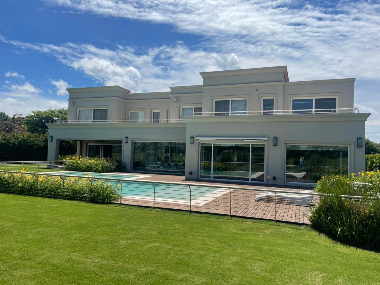 Casa en venta con vista al golf en Pilará- La Berlina- Pilar - URDAPILLETA PROPIEDADES