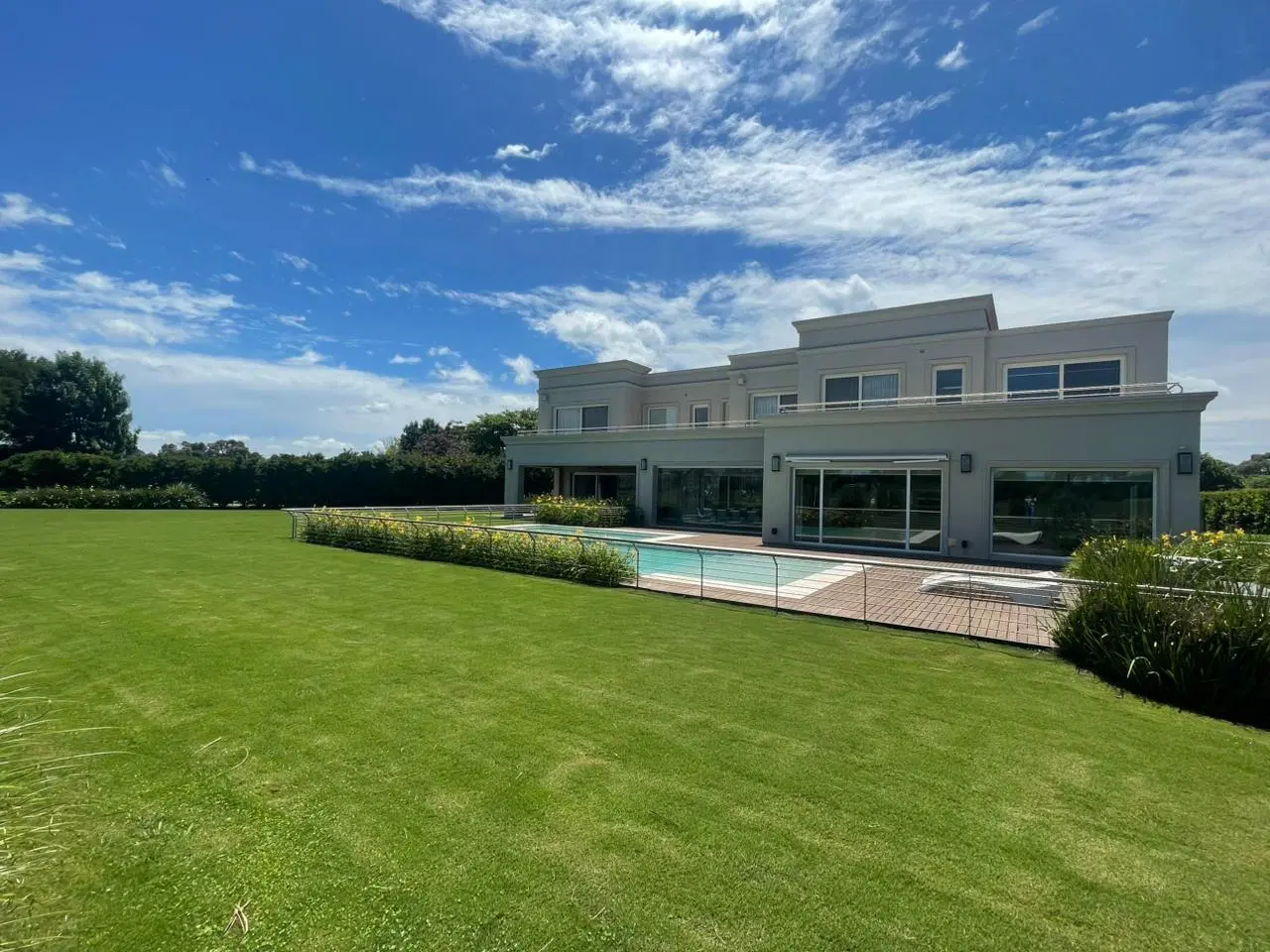 Casa en venta con vista al golf en Pilará- La Berlina- Pilar - URDAPILLETA PROPIEDADES 2