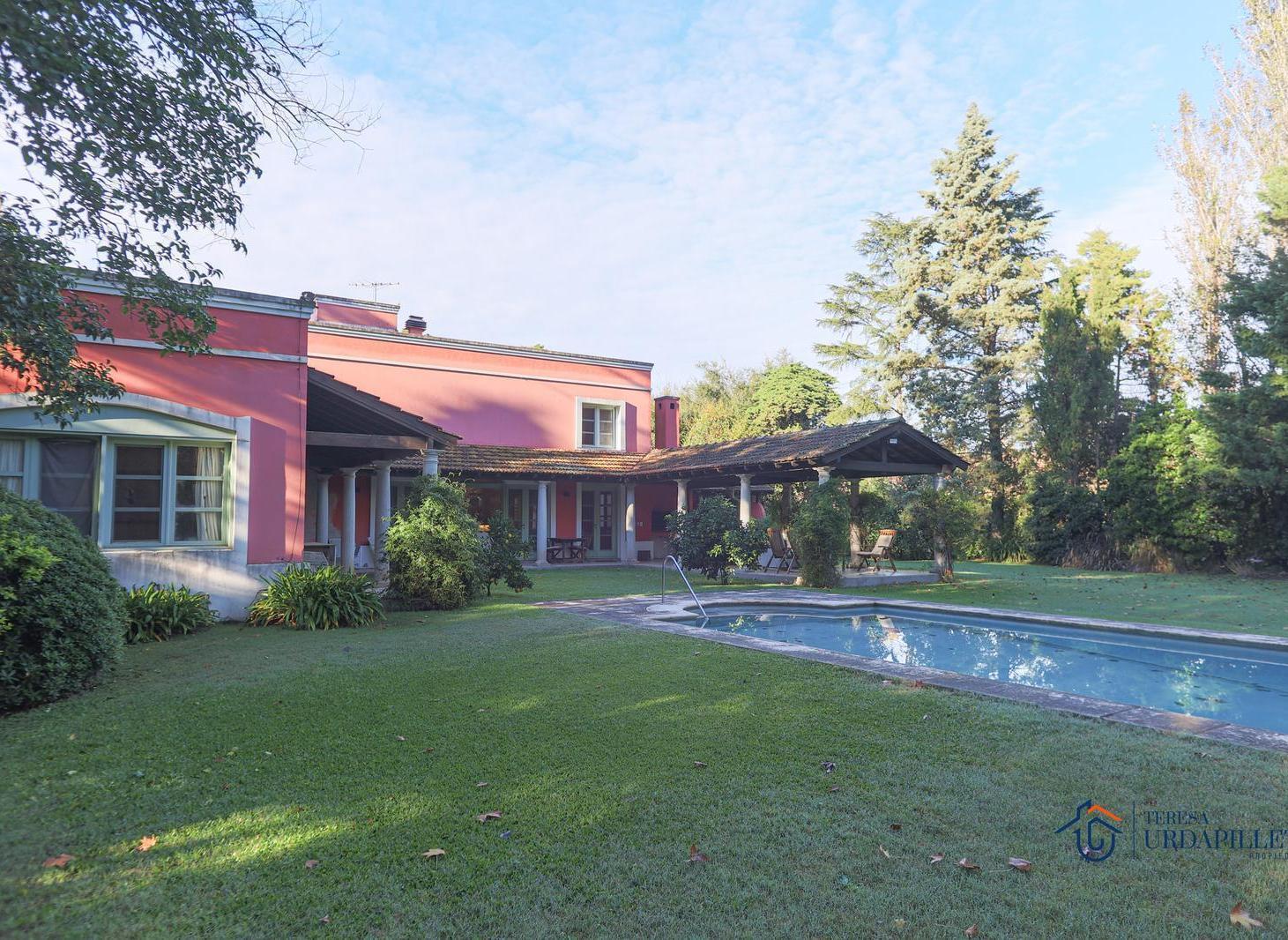 Casa en Venta en Martindale C.C. - Oportunidad - casa sobre doble lote- 3212m2