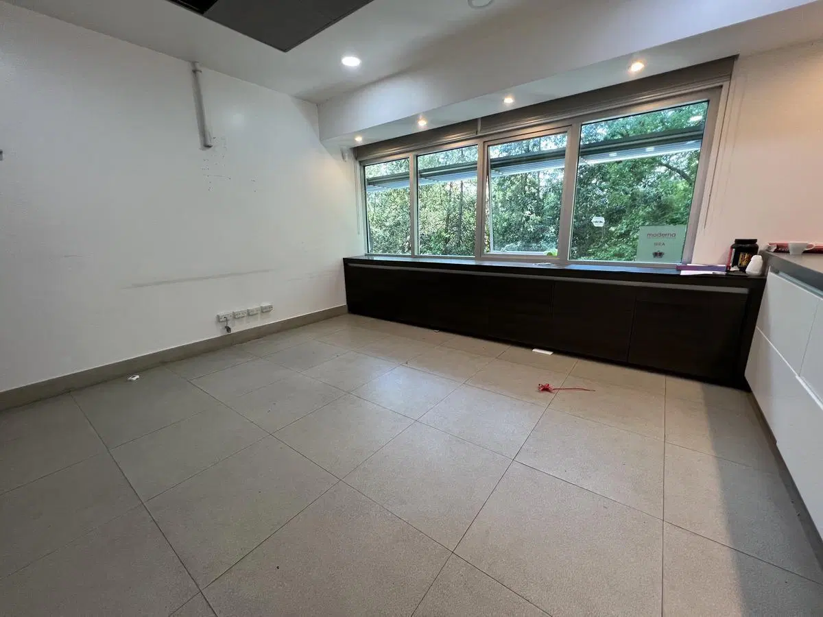 Oficina en alquiler y venta en Edificio Bureau Pilar 5