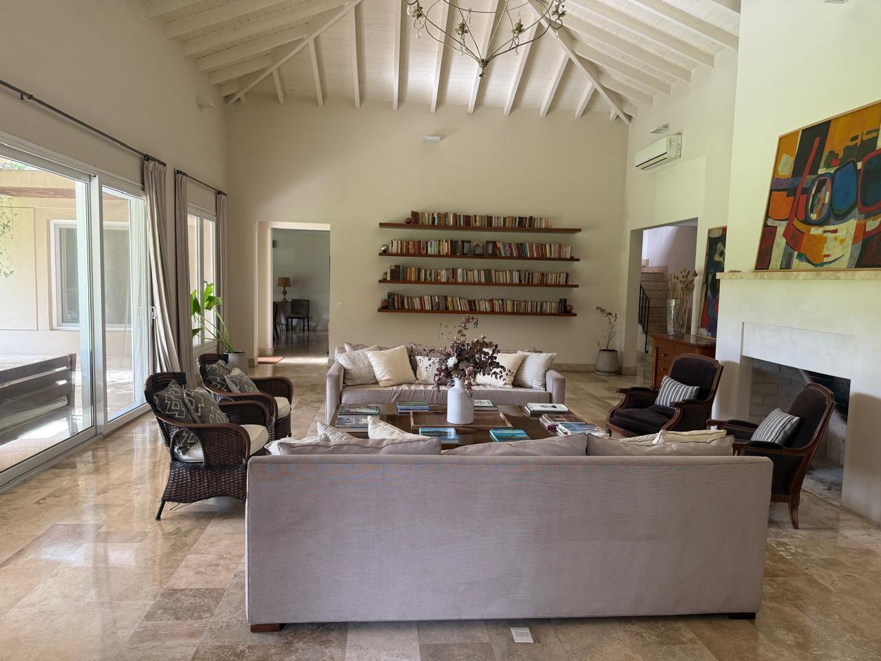 Foto de Casa de 5 dormitorios en venta en el Tortugas CC - Teresa Urdapilleta Propiedades, imagen 4
