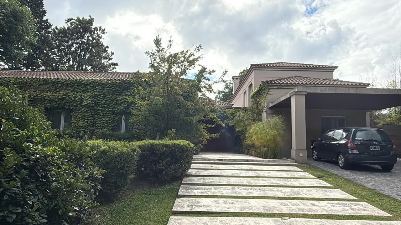 Casa de 5 dormitorios en venta en el Tortugas CC - Teresa Urdapilleta Propiedades 3