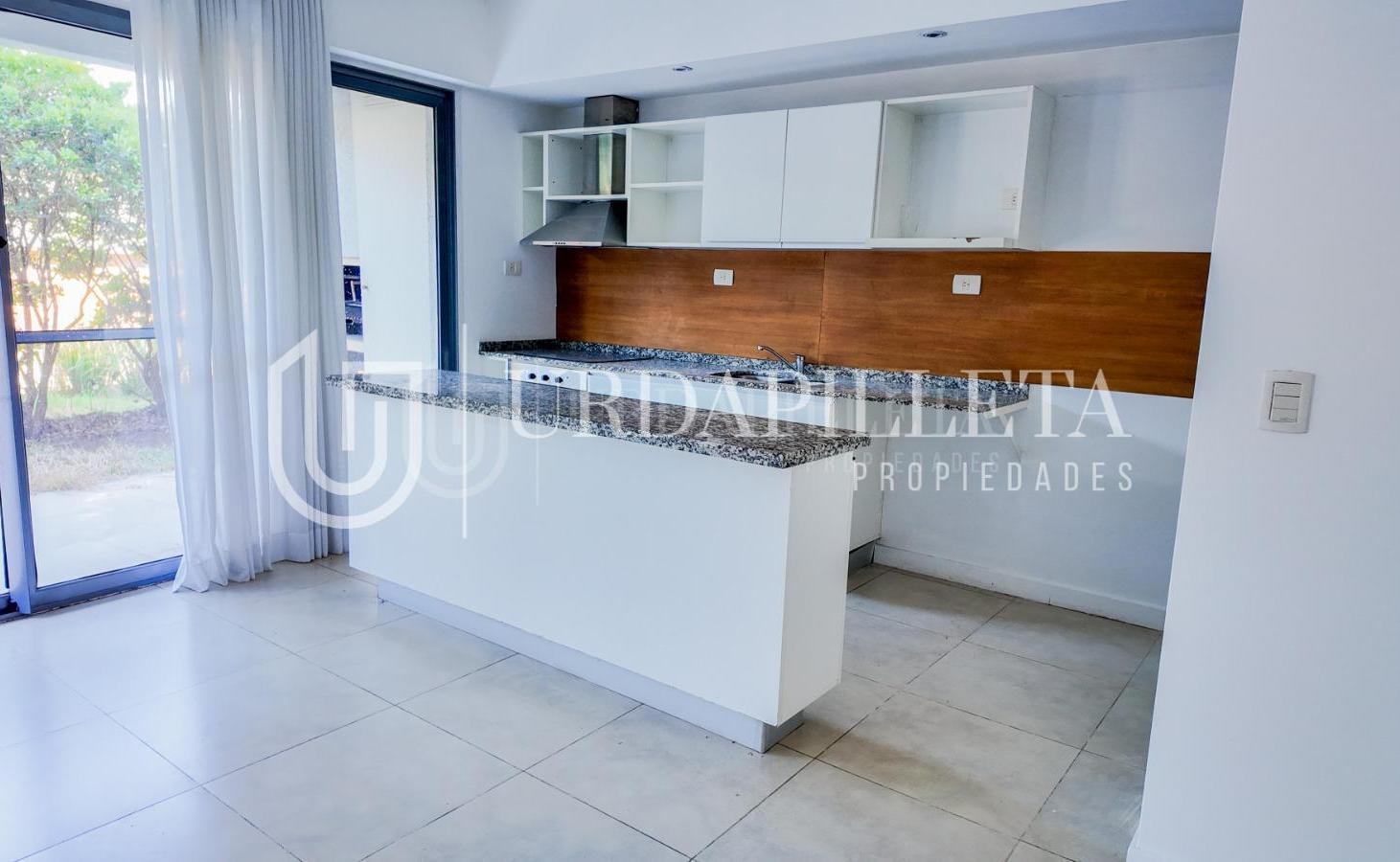 Departamento en venta 2 ambientes grande con jardin y parrilla en Civis Tortugas