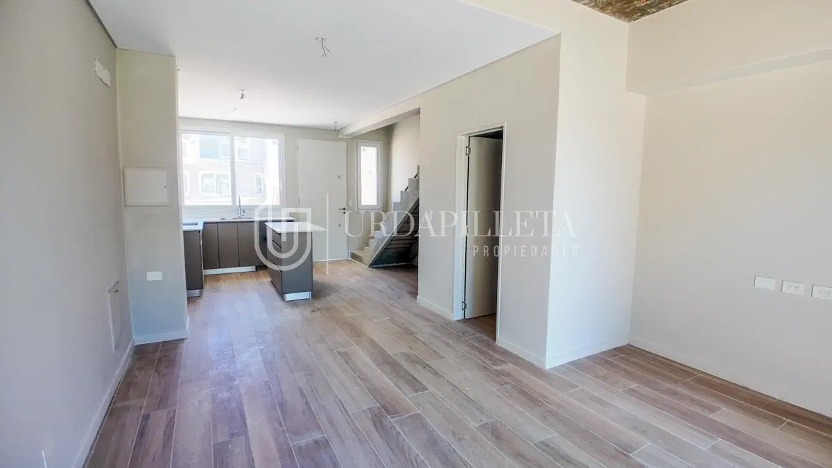 Townhouse en venta 3 ambientes con jardin privado en Aldeana Pilar 2