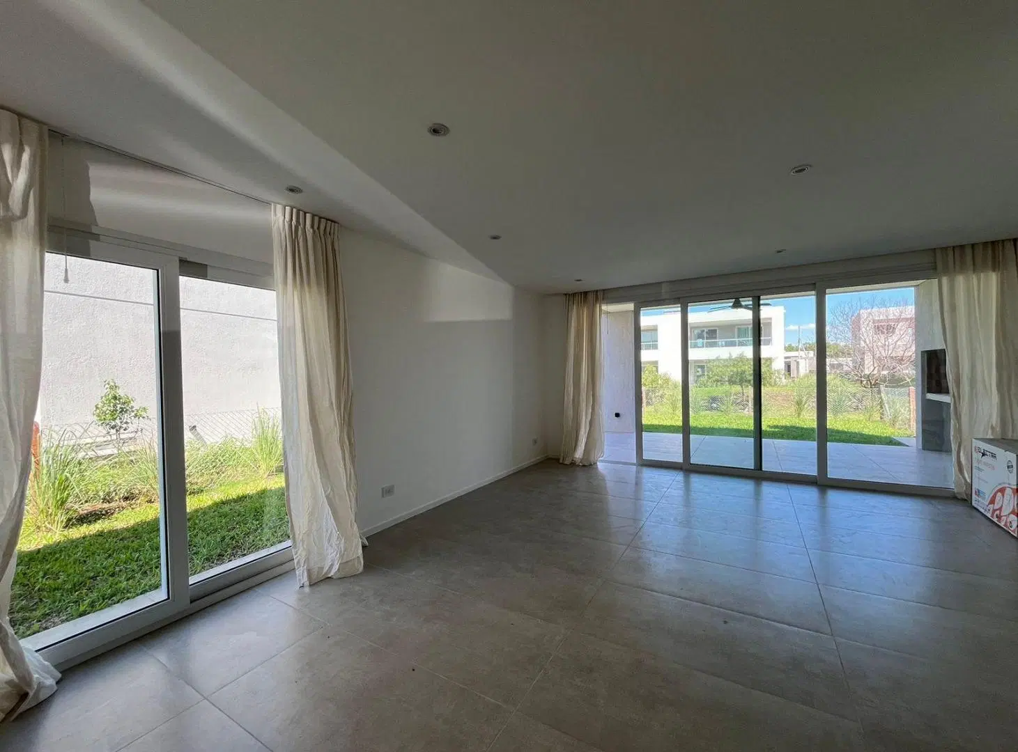 Townhouse/departamento en alquiler en La Calesa Pilará Pilar 3