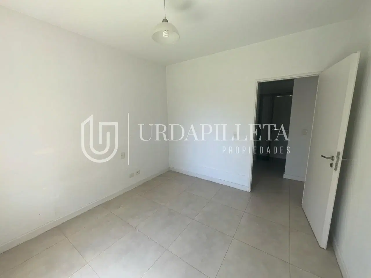 Departamento en venta con renta en Villa del Lago, Pilar 3