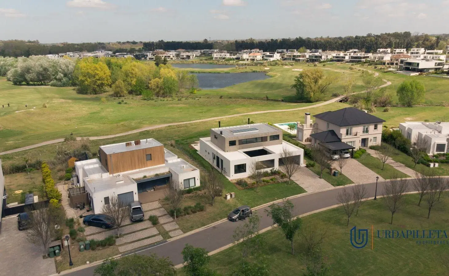 Casa en venta a estrenar con vista al golf en La Calesa- Pilará- Pilar 2