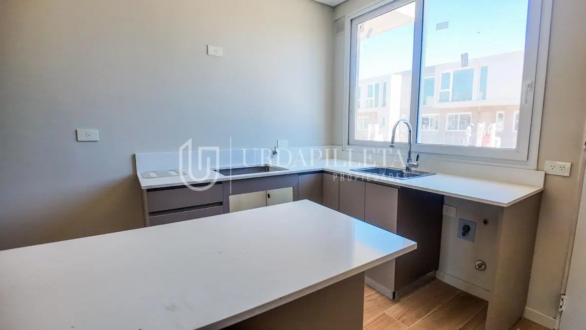 Townhouse en venta 3 ambientes con jardin privado en Aldeana Pilar 3