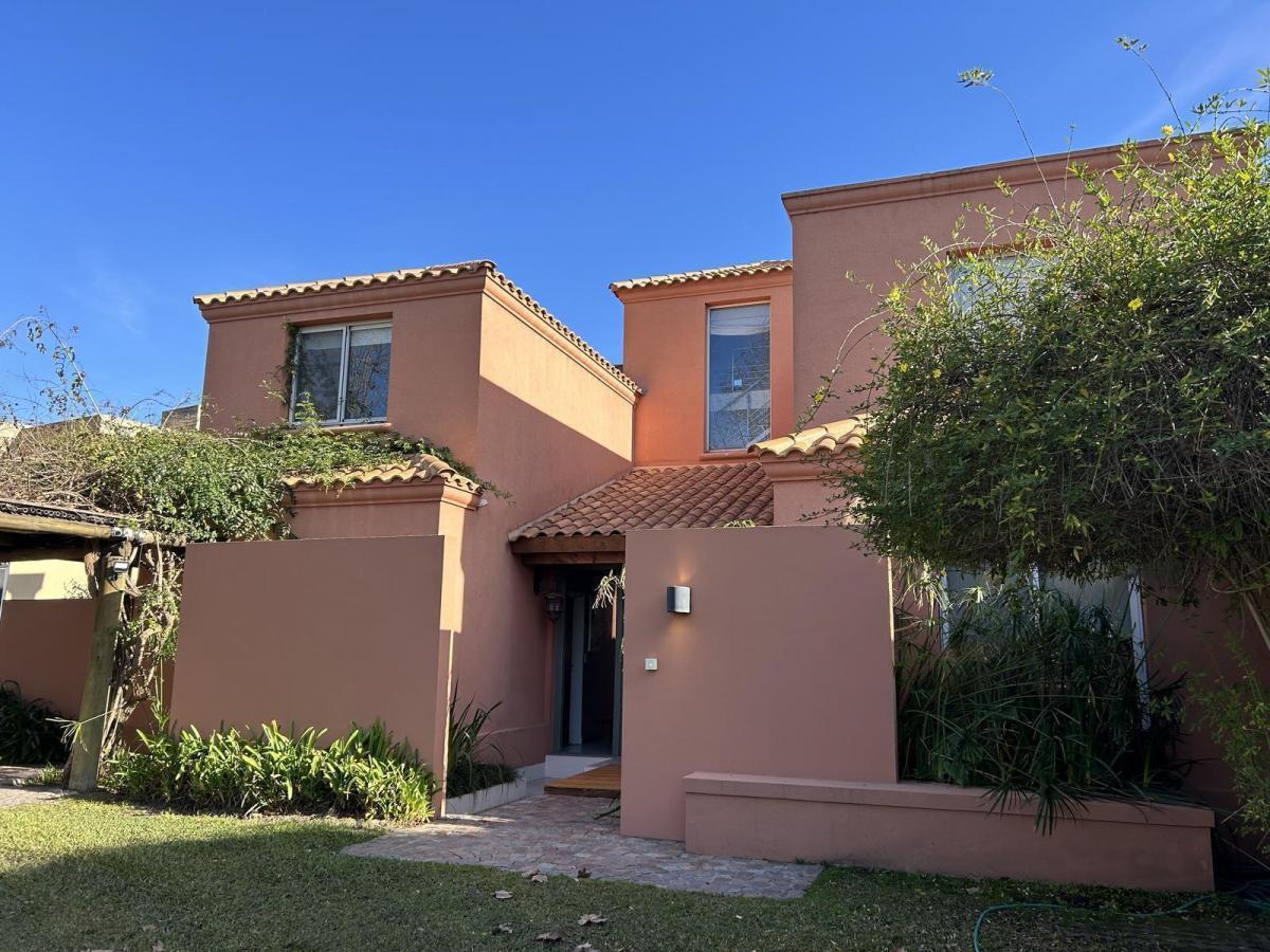 Casa en venta Ayres Del Pilar de 4 ambientes