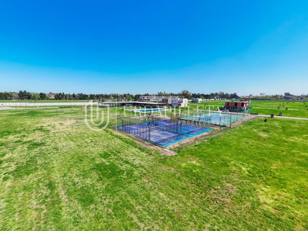 Townhouse en venta de 5 ambientes en el Olivar Pilar 5