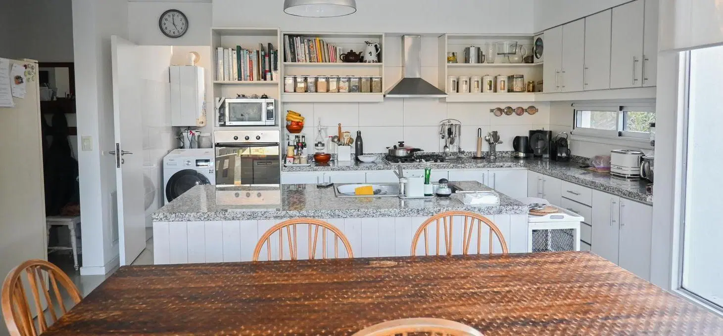 Casa en venta en Las Liebres sobre lote en esquina 2