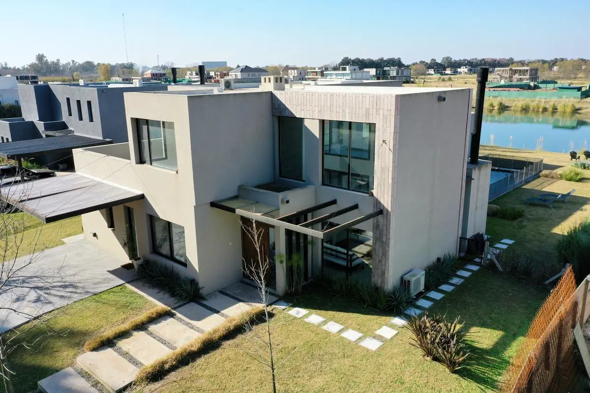 Casa en venta o alquier Pilara con vista a laguna con renta - La Calesa- Pilar 2