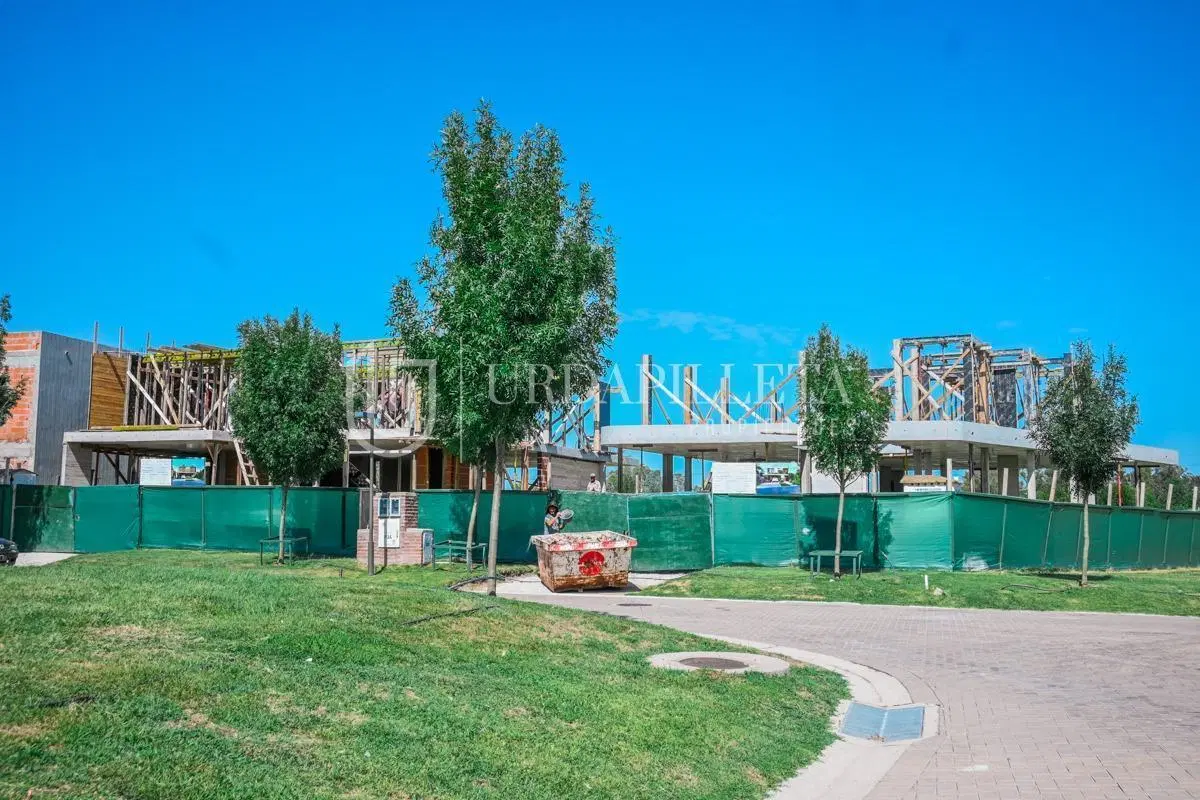 Casa en venta en Los Cardos 4