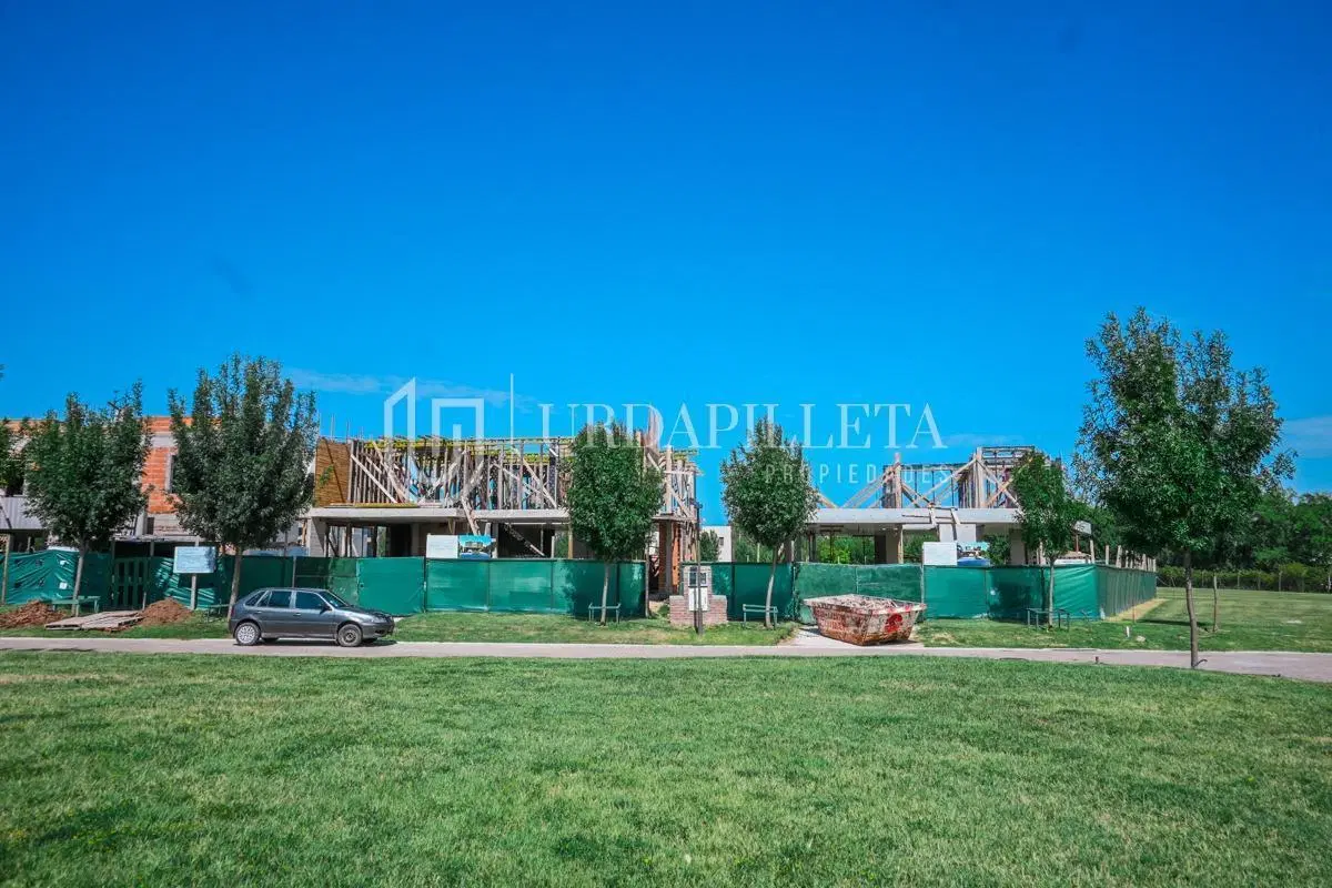 Casa en venta en Los Cardos 1