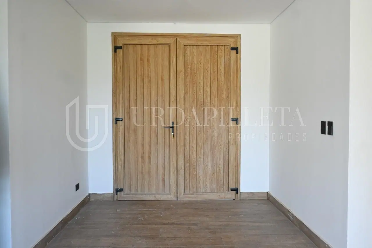 Casa en venta en Los Cardos 4